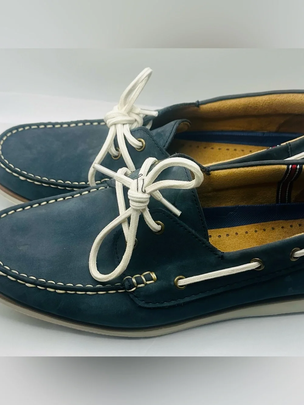 Florsheim Atlantic Navy Leather Moc Toe Boat Shoes with White Laces Size 8.5